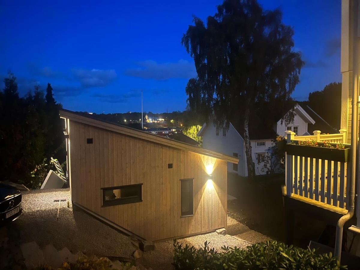 Mysigt Attefallshus Med Naerhet Till Stad Och Hav Goteborg Esterno foto